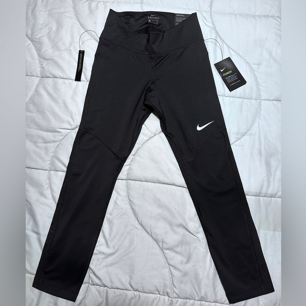 NEW!  NIKE Dry-Fit power leggings. Fly Victory Tight Fit.